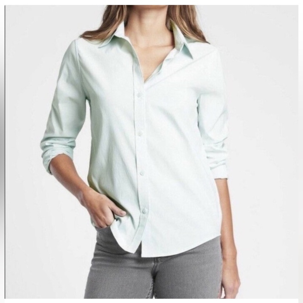 ATHLETA Midtown Shirt in Mint Green, Size Medium
